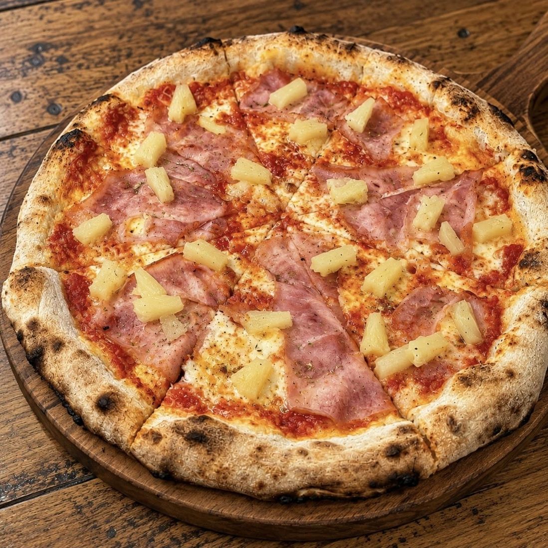 Pizza Hawajska z szynką i ananasem